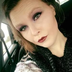 Meet your Posher, Daphne